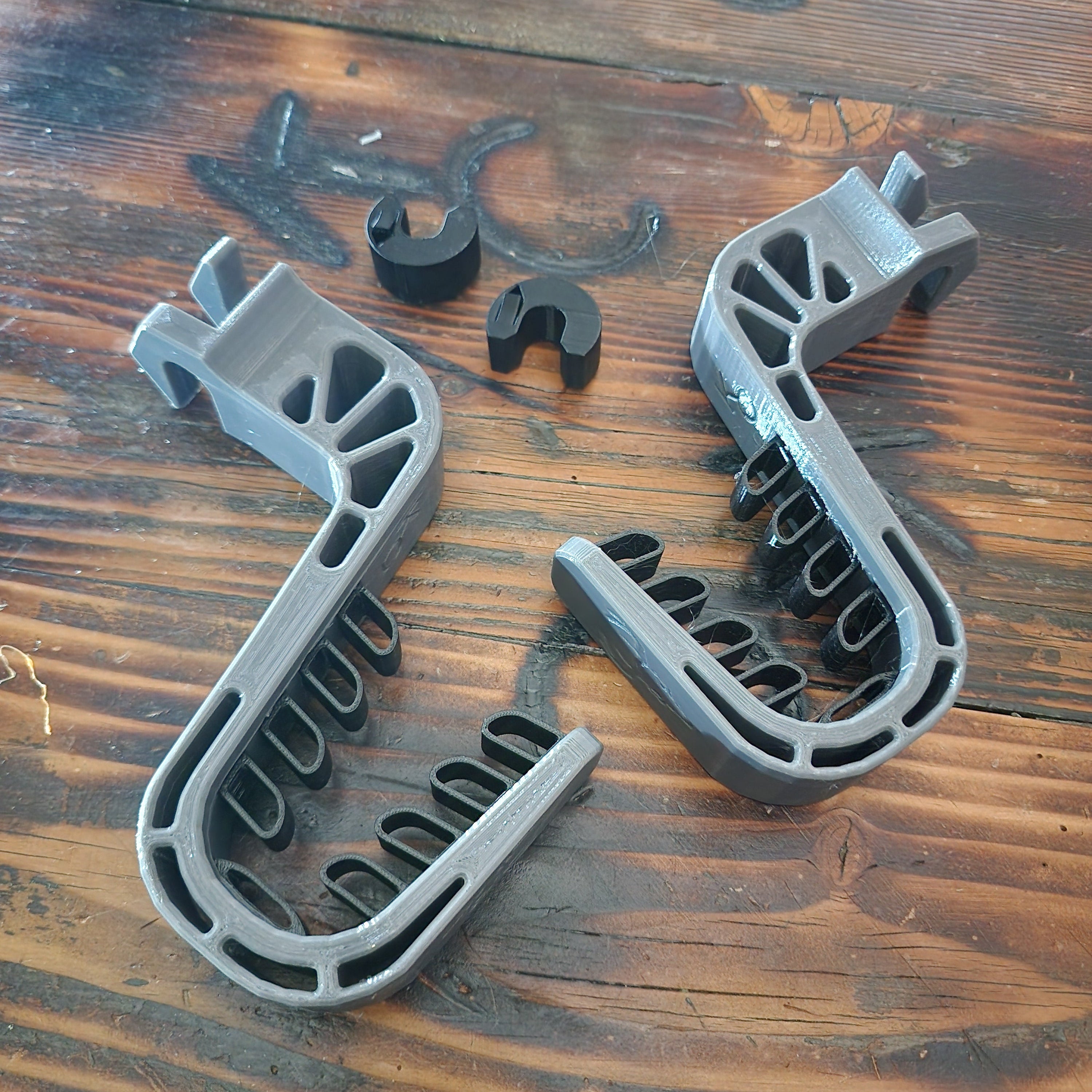 Head Rest Mounted Rifle Rack