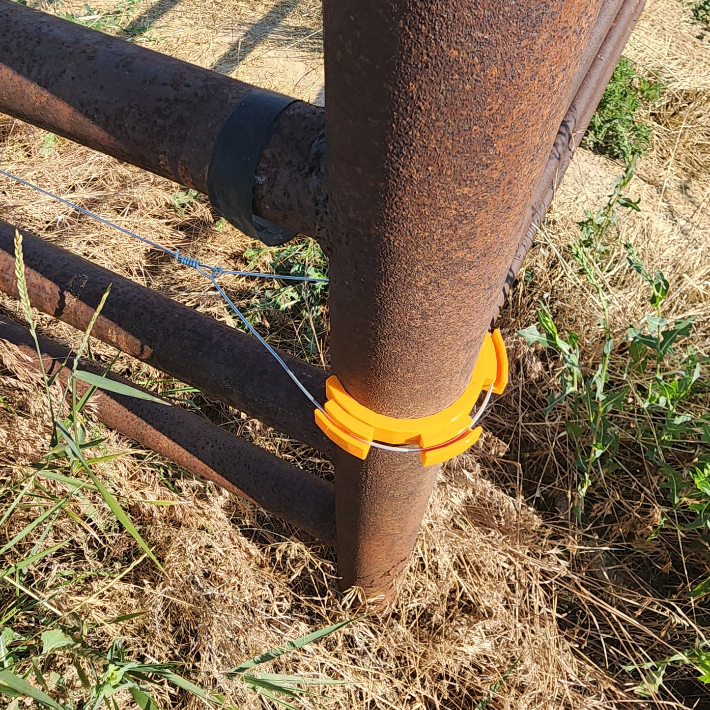 Line Termination Insulators for Pipe Fence